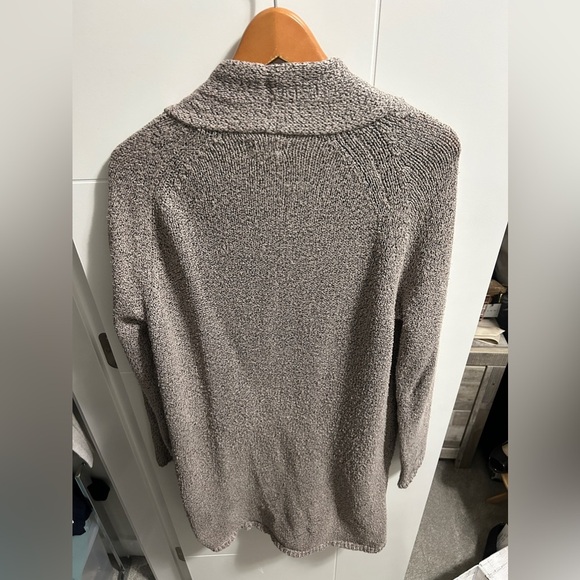 aritzia COMMUNITY Vetus Sweater Size XS - Picture 9 of 9